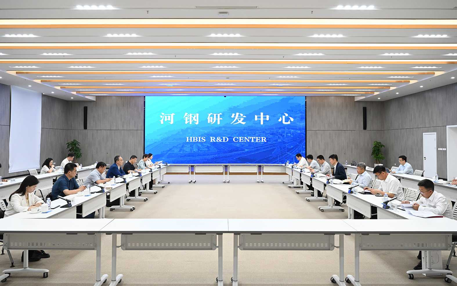 e2639499-0a8f-4b74-96cd-2d7f182d254f1748049740392